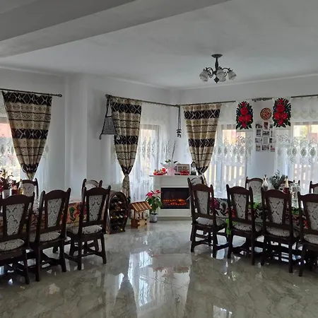 Casa Pintea De Sub Coasta Homestay Breb
